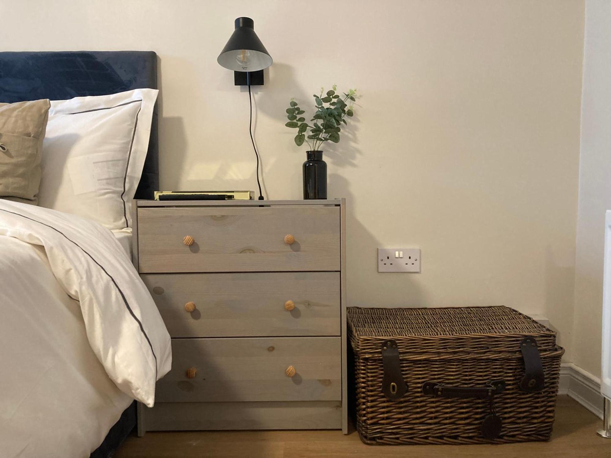 Smart 4K Tvs In All Bedrooms Double Vanity Sink Belfast Eksteriør billede